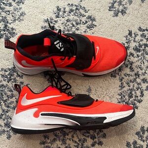Men's Nike Zoom Freak 3, Bright Orange w/ Black & white accent Sneakers, size 17